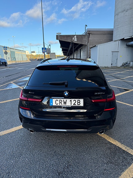 BMW 330e 5 of 12