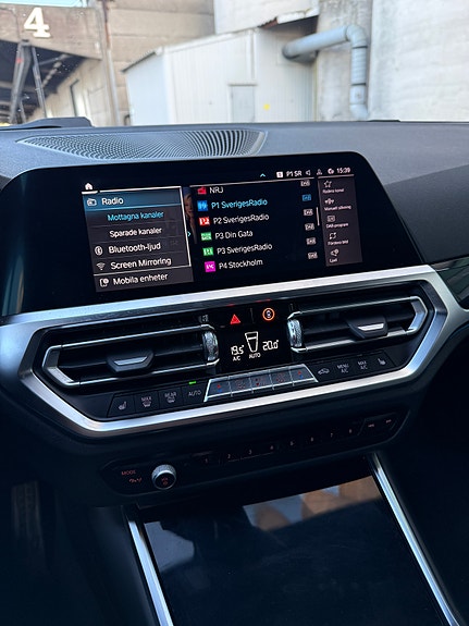 BMW 330e 11 of 12