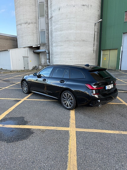 BMW 330e 4 of 12