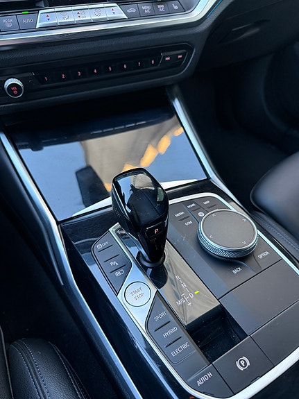 BMW 330e 12 of 12