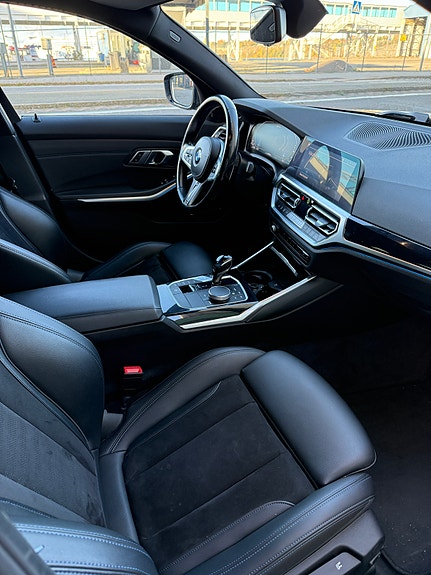 BMW 330e 7 of 12