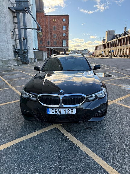 BMW 330e 3 of 12