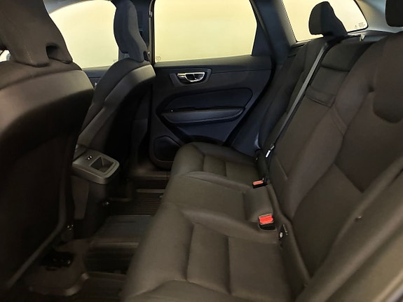 Volvo XC60 13 of 15