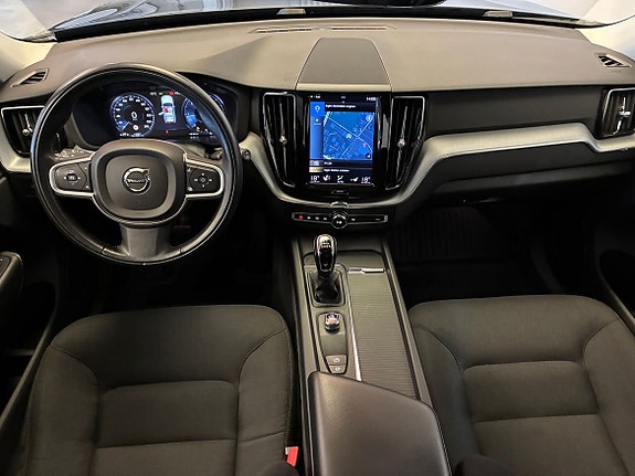 Volvo XC60 11 of 15