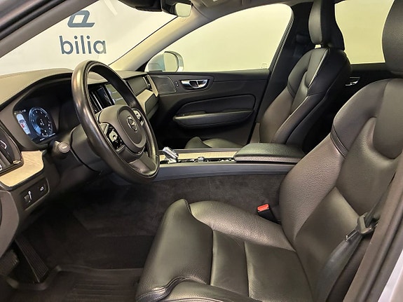 Volvo XC60 13 of 21