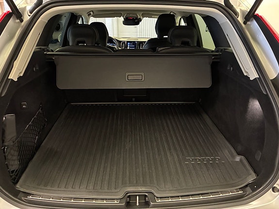 Volvo XC60 9 of 21