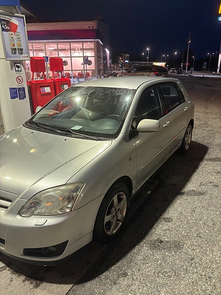 Toyota Corolla 6 of 7