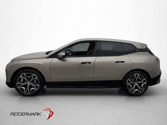 BMW iX 5 of 30