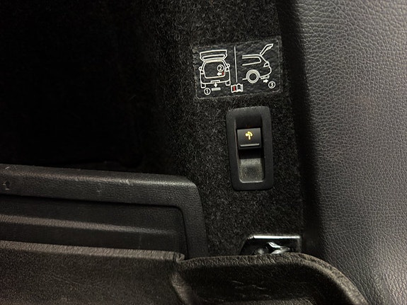 Volkswagen Passat Alltrack 23 of 26