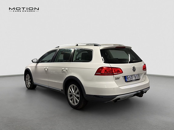 Volkswagen Passat Alltrack 7 of 26