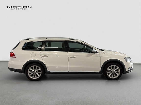Volkswagen Passat Alltrack 4 of 26