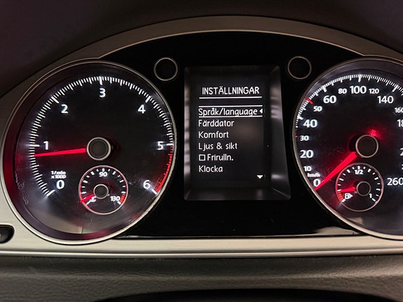 Volkswagen Passat Alltrack 15 of 26