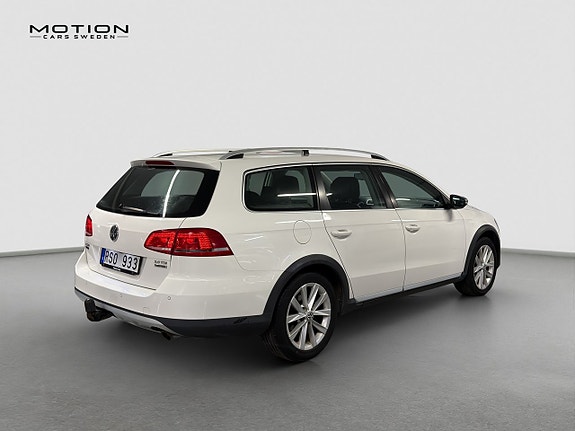 Volkswagen Passat Alltrack 5 of 26