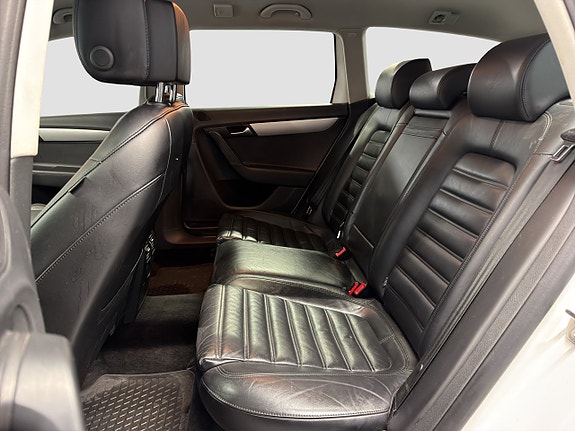 Volkswagen Passat Alltrack 21 of 26
