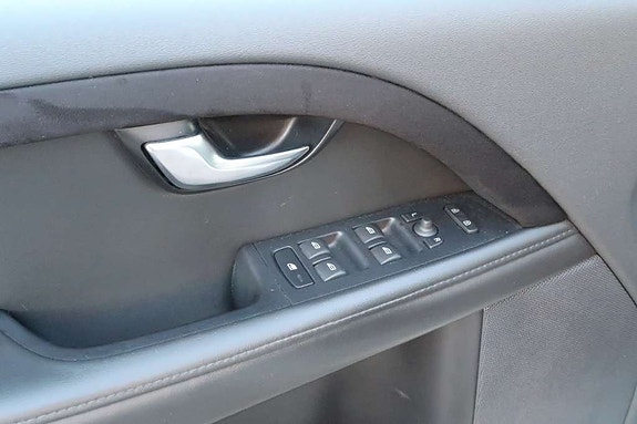 Volvo V70 10 of 18