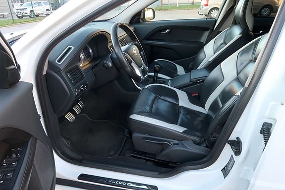 Volvo V70 9 of 18