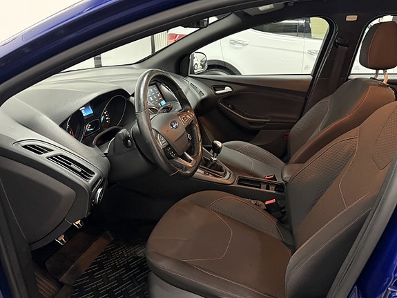 Ford Focus 8 of 10
