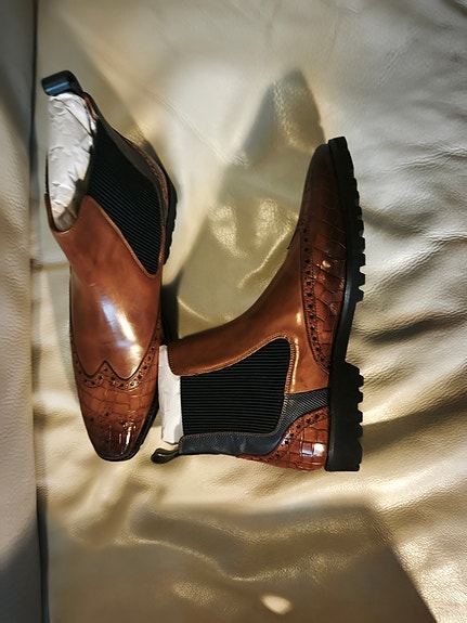 Product image 1 of 8