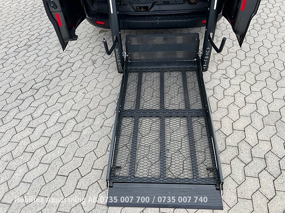 Ford Transit Custom Kombi 320L 12 of 14