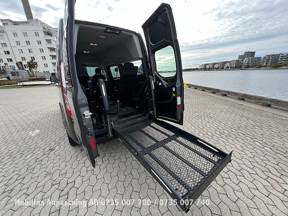 Ford Transit Custom Kombi 320L 10 of 14