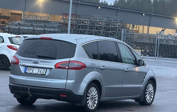 Ford S-MAX 3 of 8