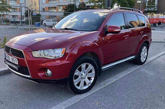 Mitsubishi Outlander 3 of 3