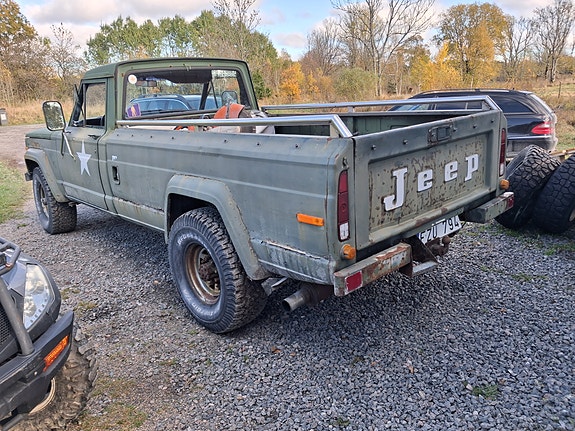Jeep J 20 2 of 9