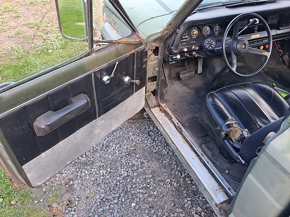 Jeep J 20 5 of 9