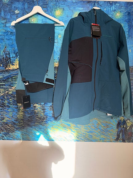 Product image 1 of 6