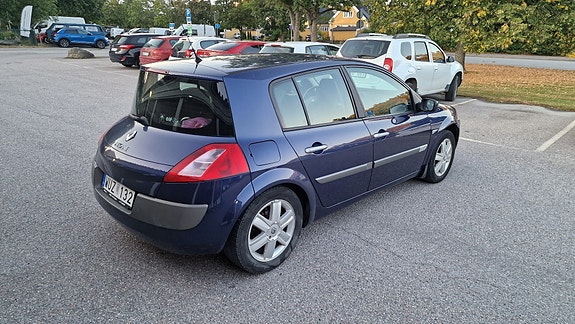 Renault Megane II 4 of 9