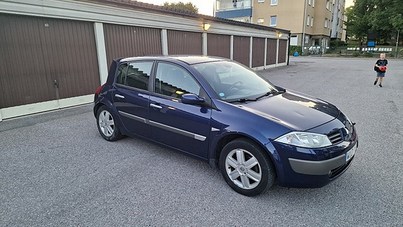 Renault Megane II 2 of 9