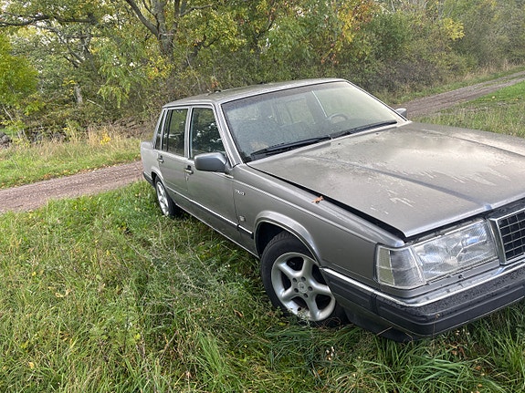 Volvo 760 3 of 5