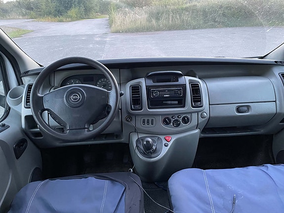 Opel Vivaro 4 of 6