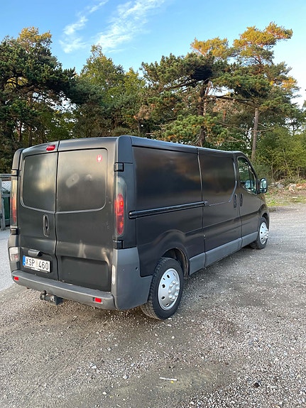 Opel Vivaro 2 of 6
