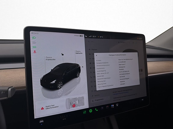 Tesla Model Y 25 of 30