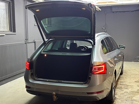 Skoda Superb 5 of 30