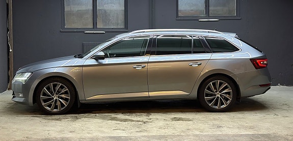 Skoda Superb 2 of 30