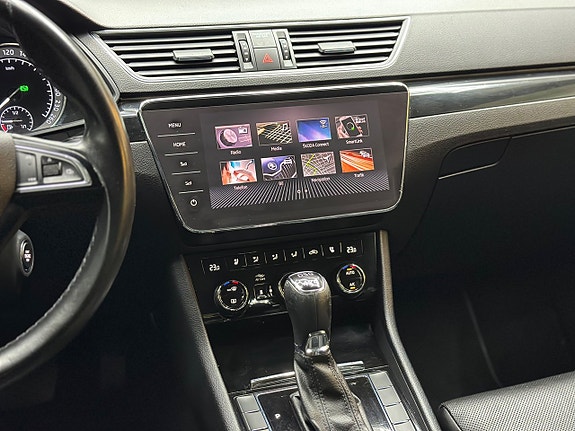Skoda Superb 17 of 30