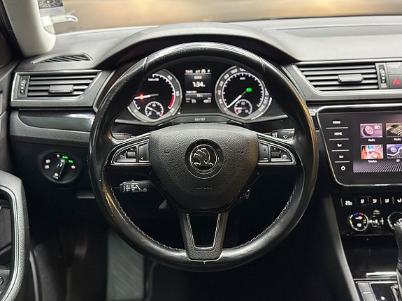 Skoda Superb 14 of 30