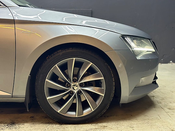 Skoda Superb 8 of 30