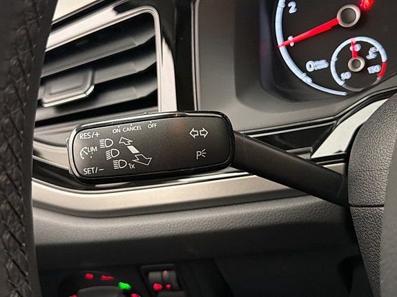 Volkswagen Polo 18 of 30