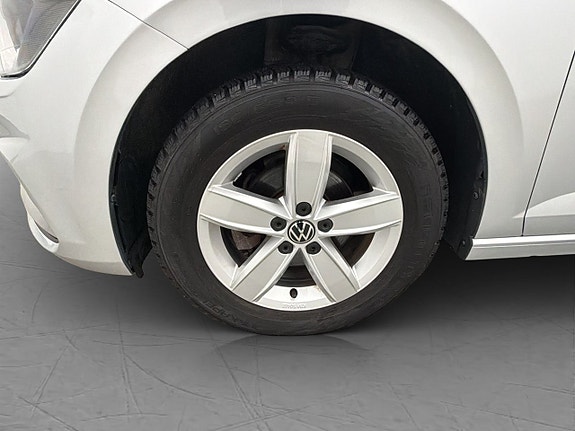 Volkswagen Polo 27 of 30