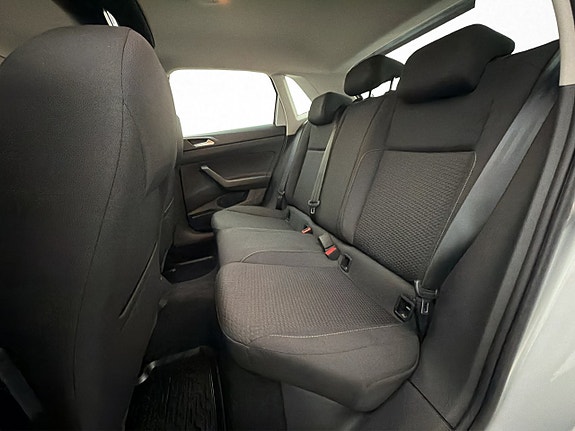Volkswagen Polo 16 of 30