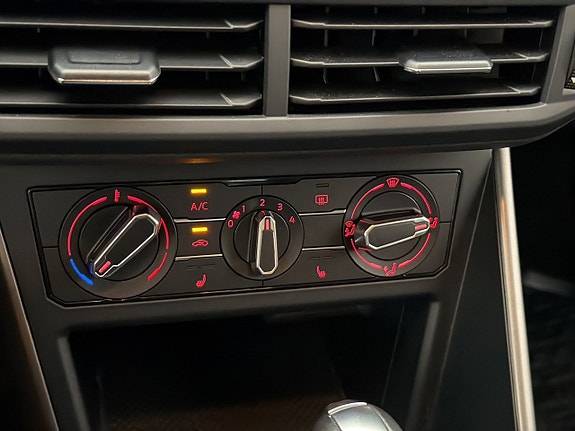 Volkswagen Polo 23 of 30