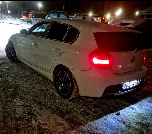 BMW 120d 2 of 6