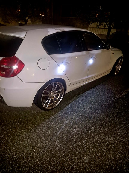 BMW 120d 3 of 6