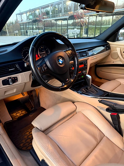 BMW 320d 11 of 15
