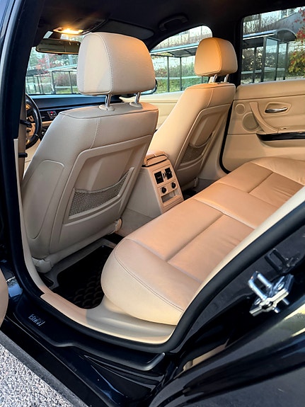 BMW 320d 14 of 15