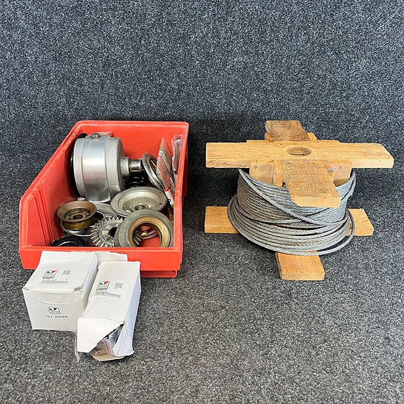 Product image 1 of 6