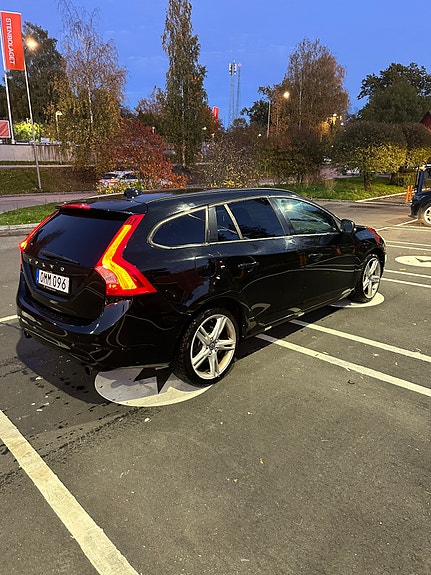 Volvo V60 8 of 11